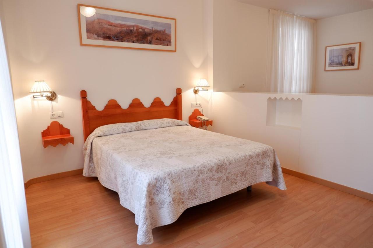 Hotel Andalucia Lanjarón Extérieur photo