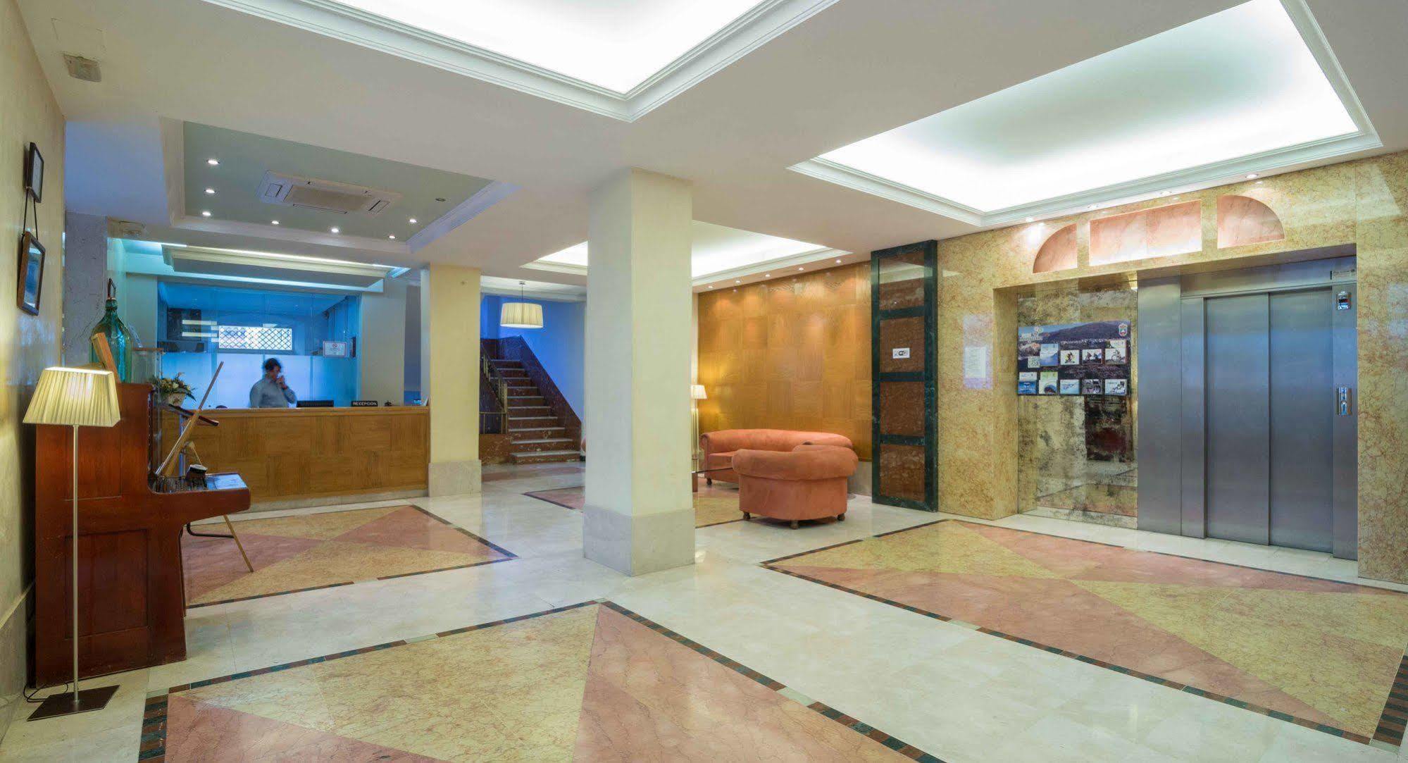 Hotel Andalucia Lanjarón Extérieur photo